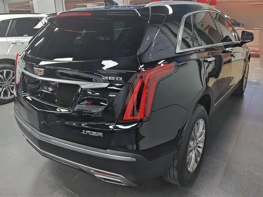 CADILLAC XT5 2021