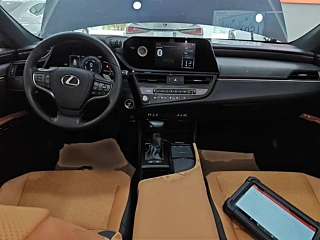 LEXUS ES  2021 YEAR 300H  EDITION 2021