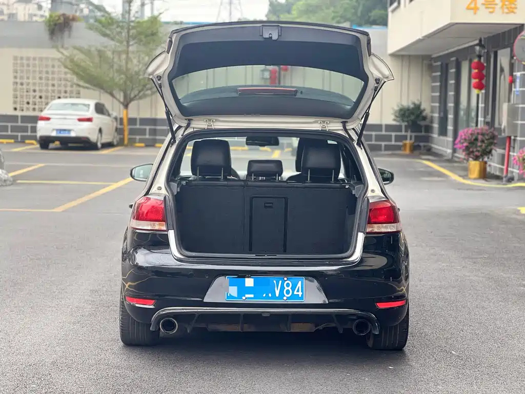 VOLKSWAGEN GOLF GTI 2013