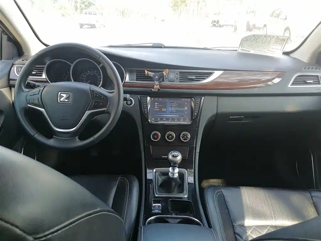 ZOTYE Z500 2015