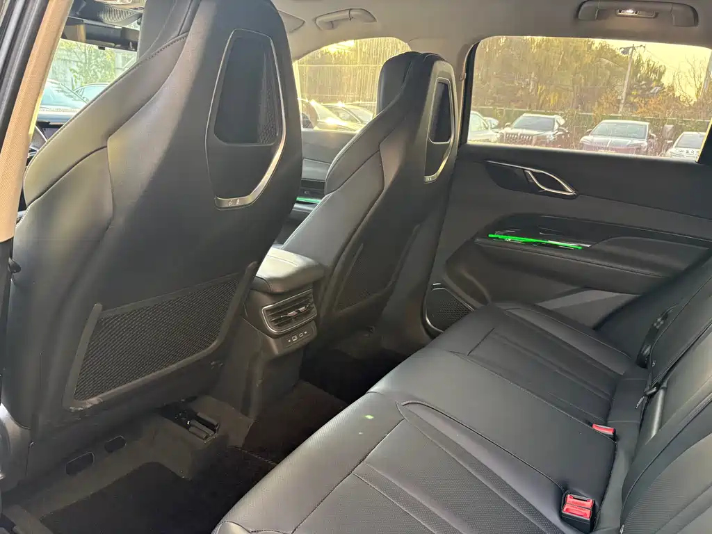 HONGQI HS3 PHEV 2024