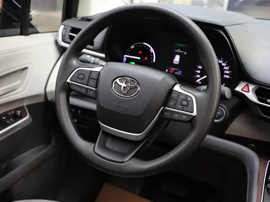 TOYOTA SIENNA SIENNA 2025