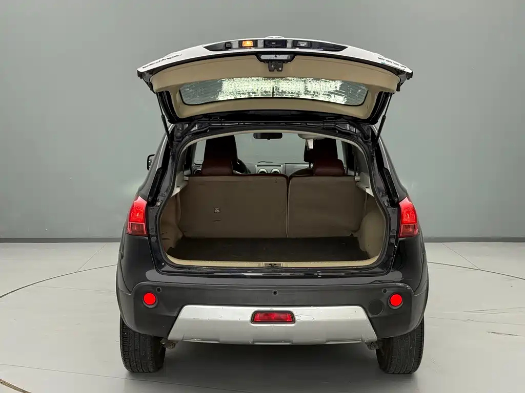 NISSAN QASHQAI 2015