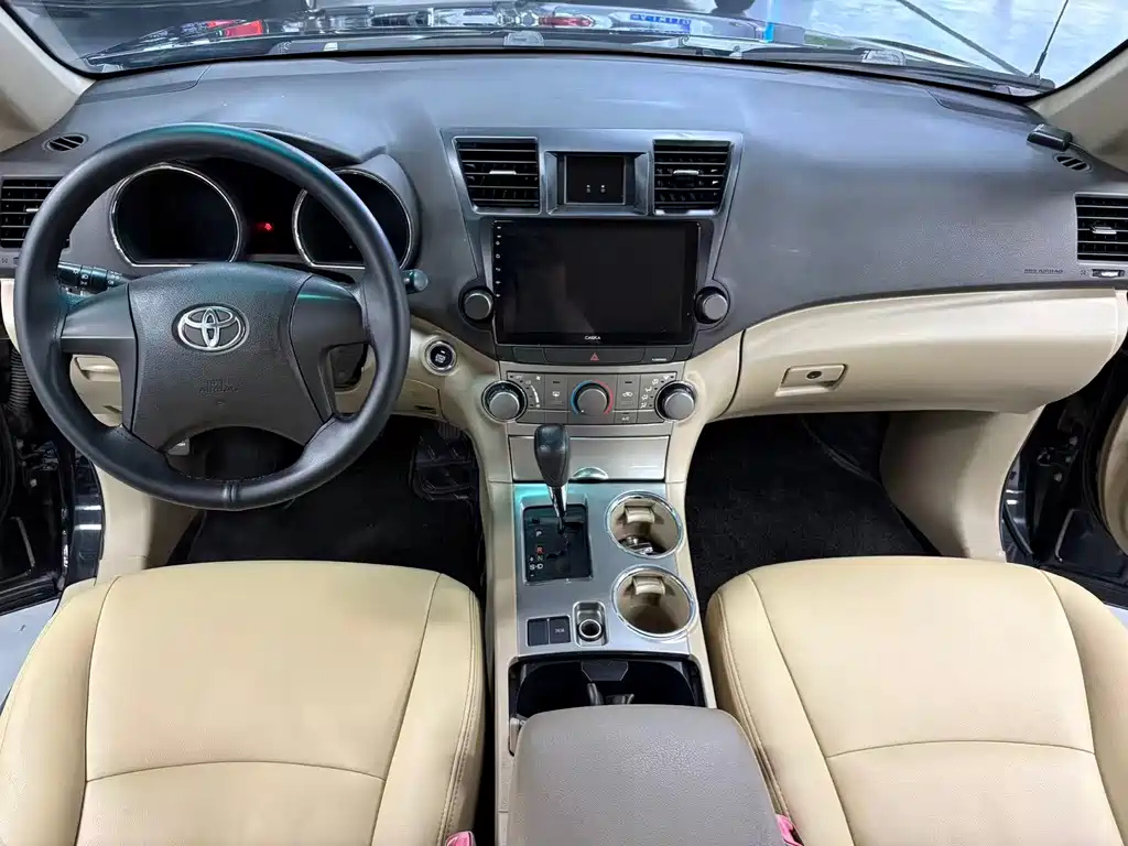 TOYOTA HIGHLANDER 2012
