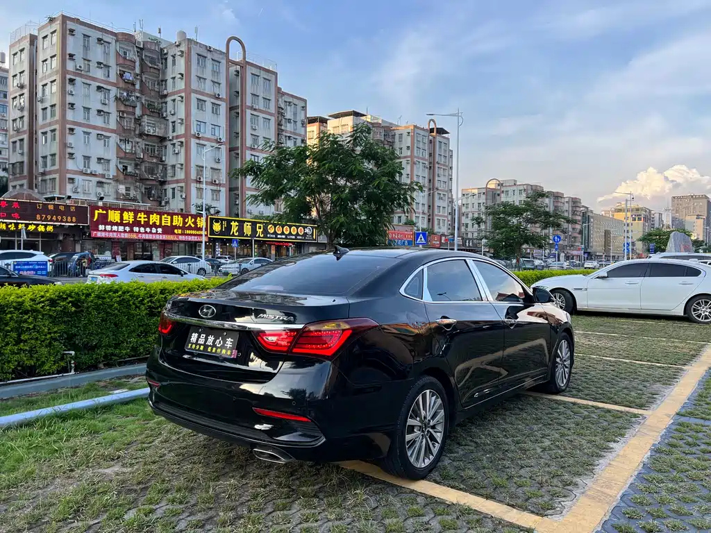 HYUNDAI MISTRA 2017
