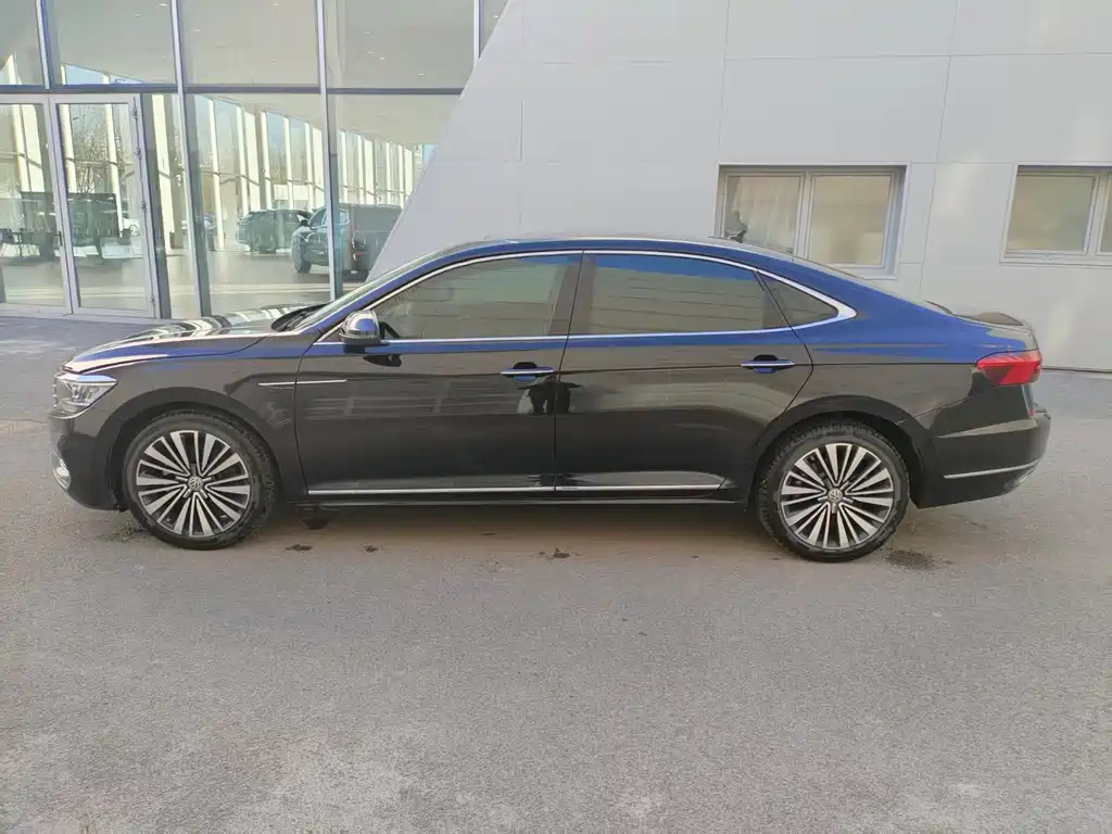 VOLKSWAGEN PASSAT 2019