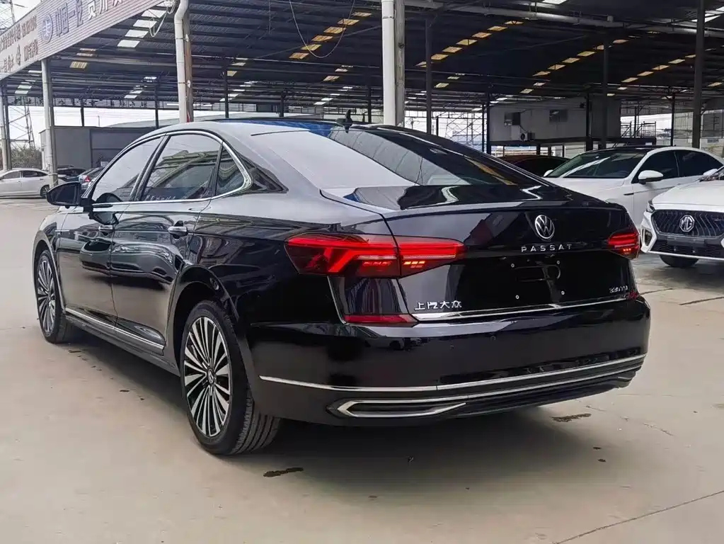 VOLKSWAGEN PASSAT 2020