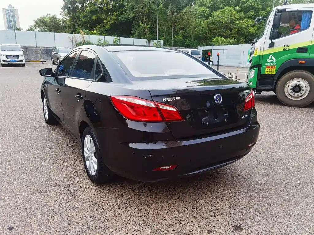 CHANGAN EADO 2014