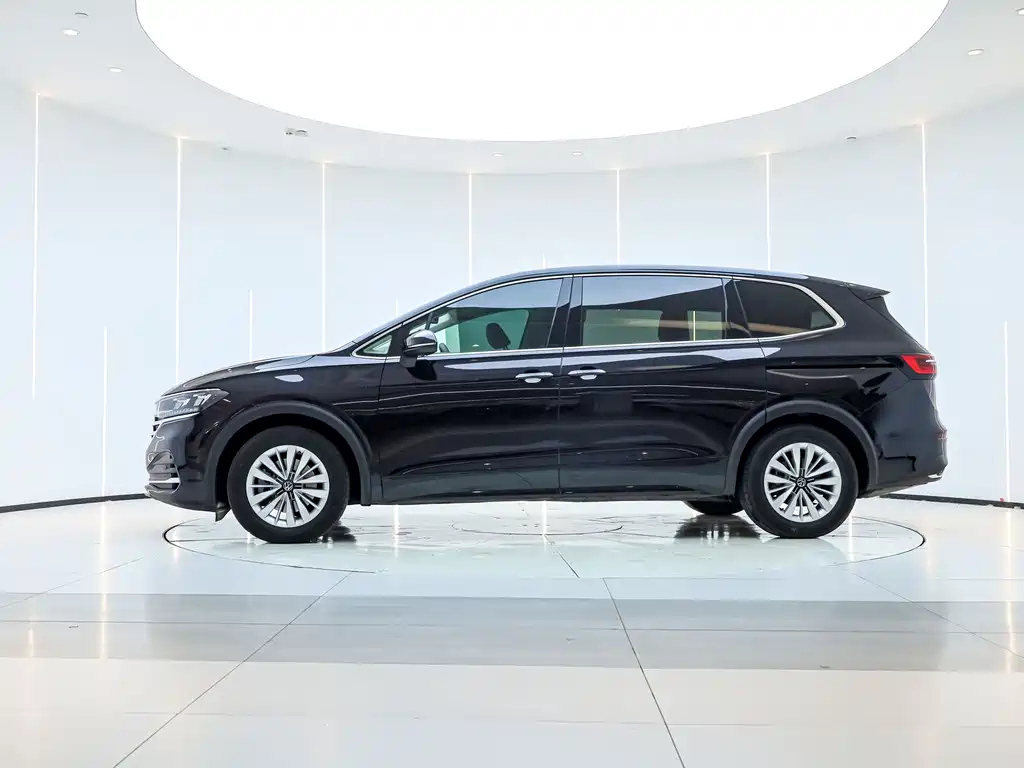 VOLKSWAGEN VILORAN 2024