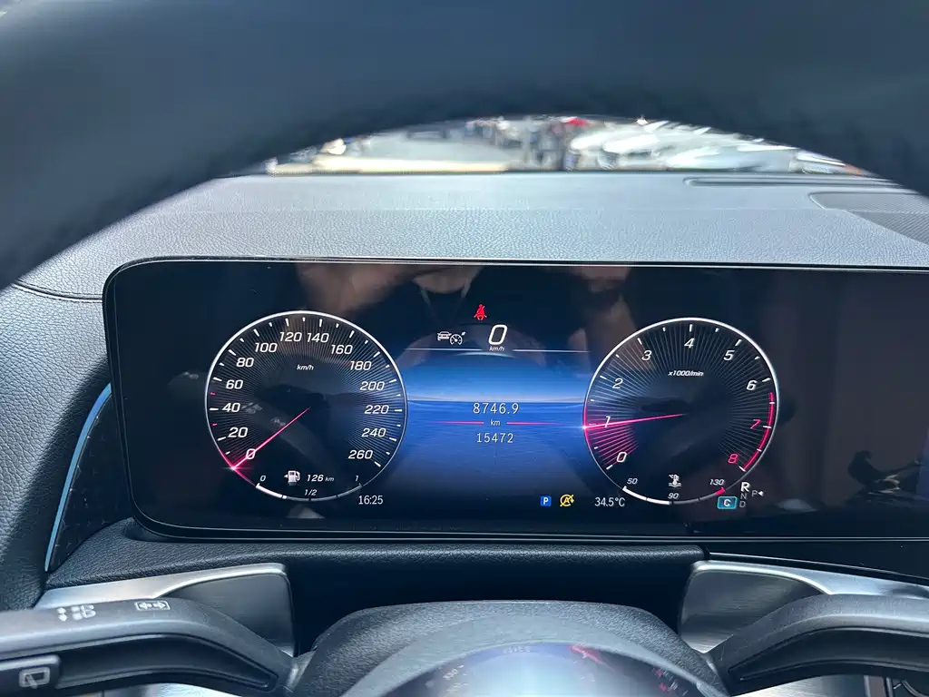 MERCEDES BENZ GLB 2024