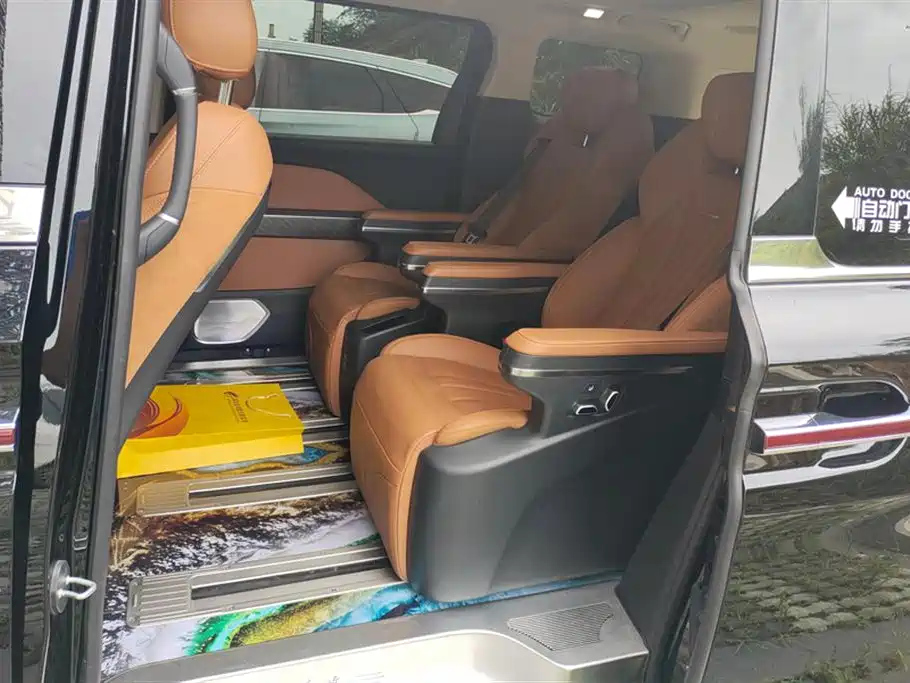 HONGQI HQ9 2023