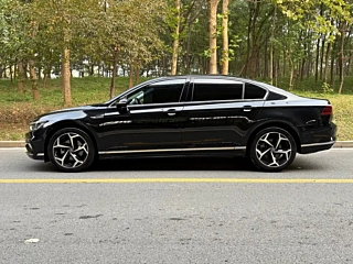 VOLKSWAGEN MAGOTAN 2023