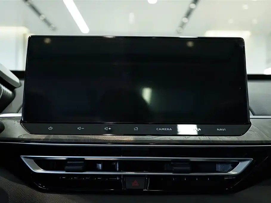 NISSAN TEANA 2024