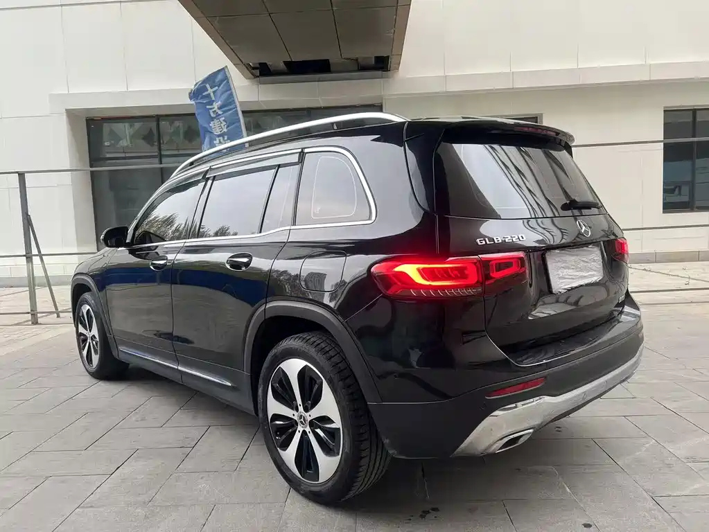 MERCEDES BENZ GLB 2022