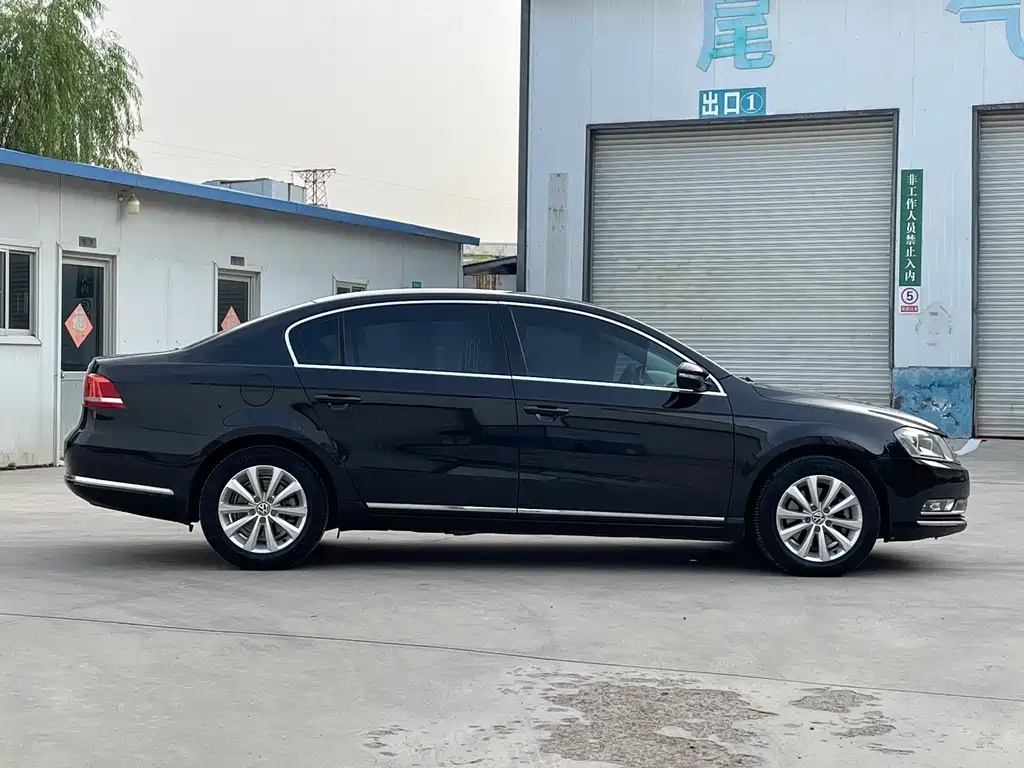 VOLKSWAGEN MAGOTAN 2015