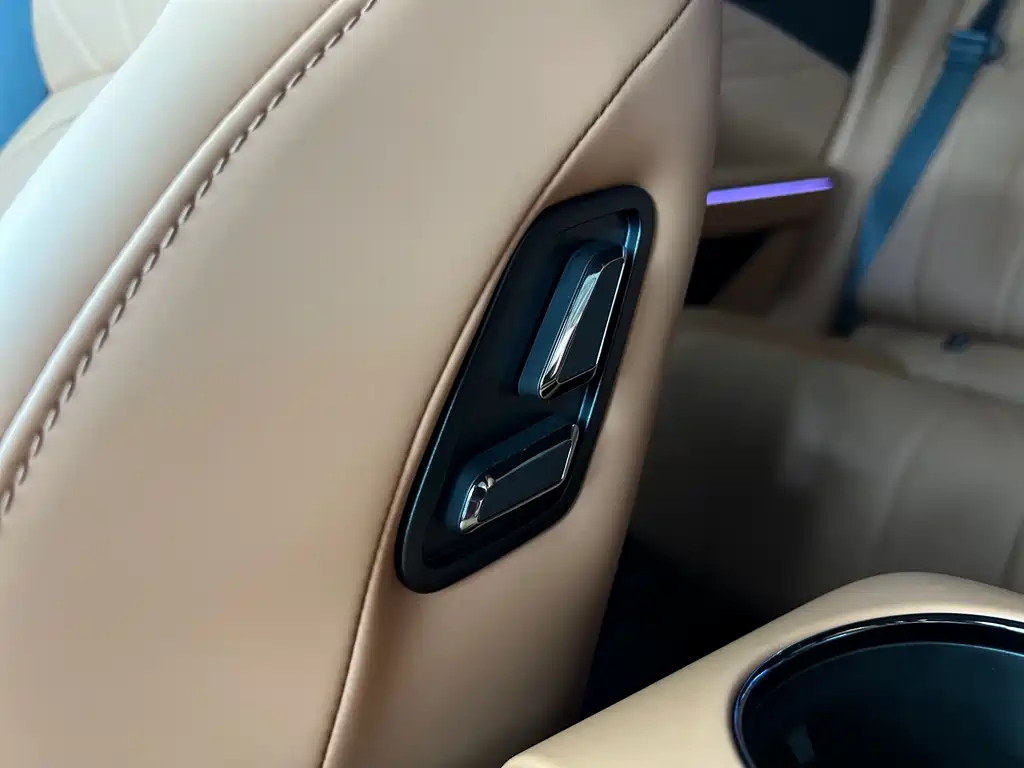 GEELY GALAXY GALAXY 星耀8 2025