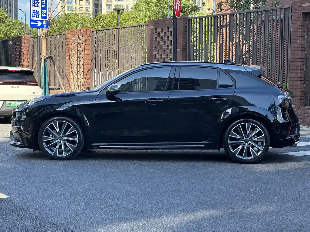 LYNK&CO 02 HATCHBACK 2022