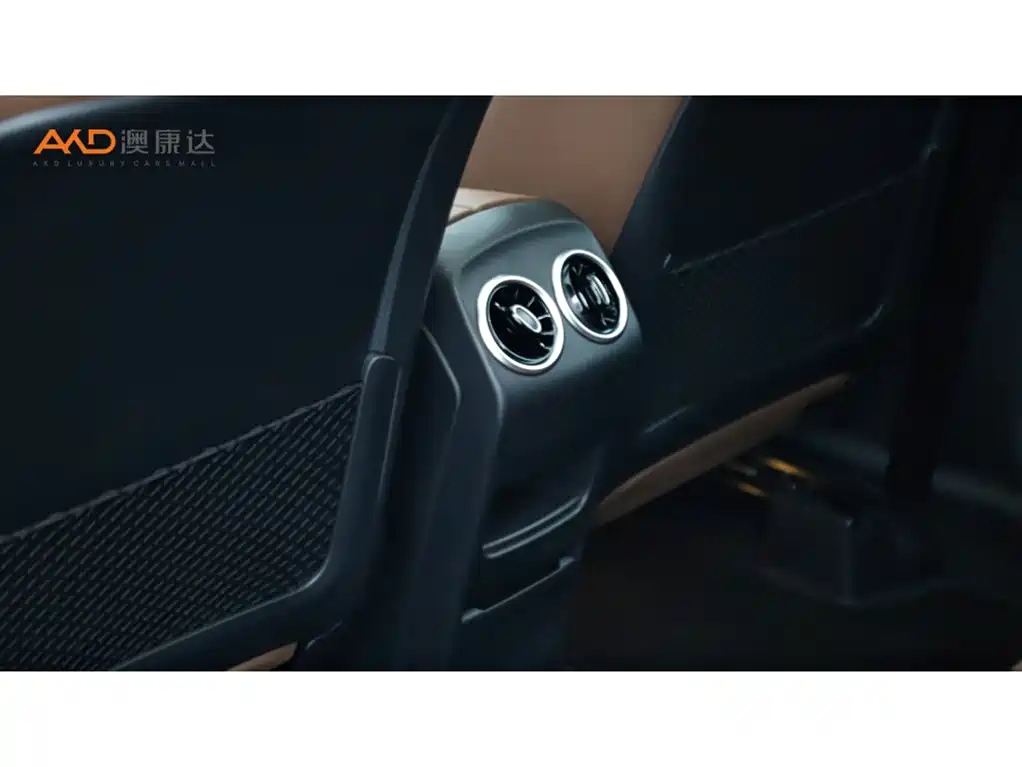 MERCEDES BENZ GLB 2024