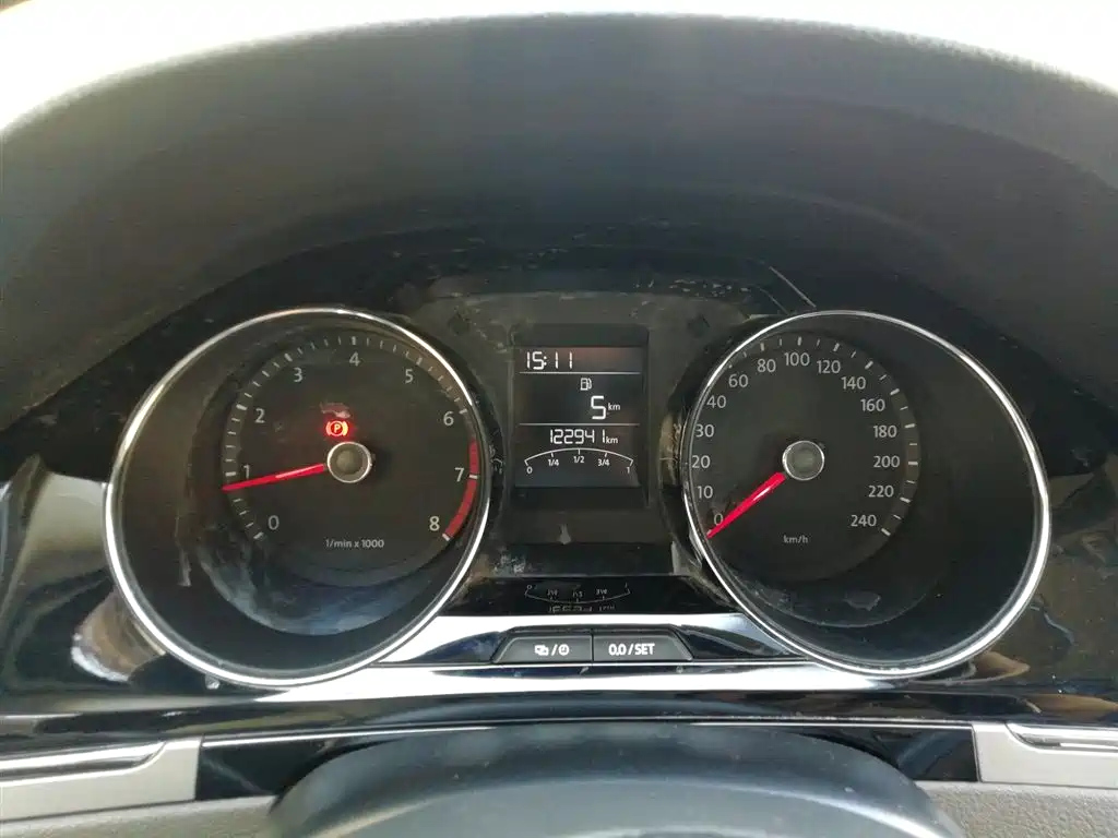 VOLKSWAGEN BORA 2014