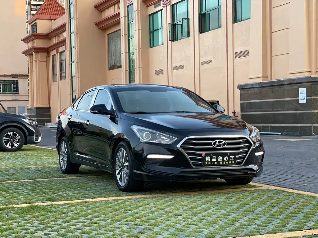 HYUNDAI MISTRA 2017