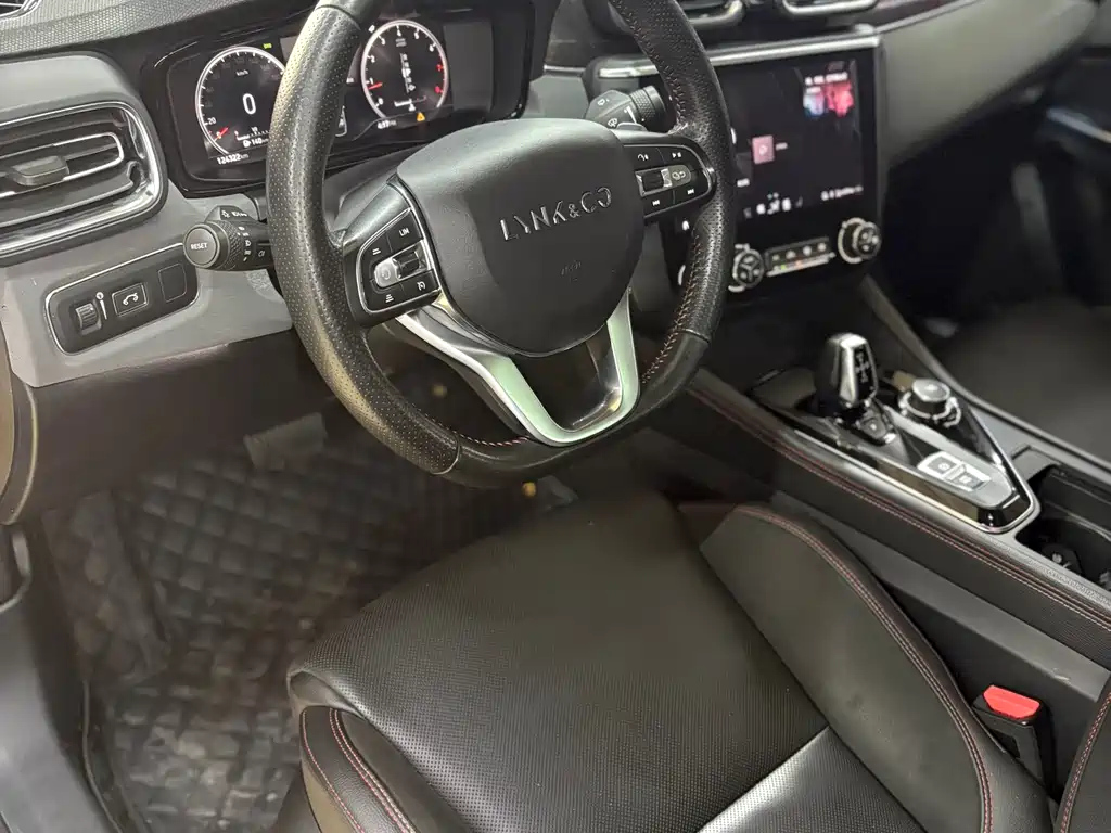 LYNK&CO 03 2019