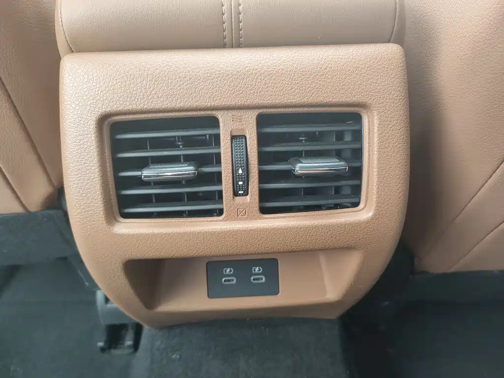 NISSAN TEANA 2023
