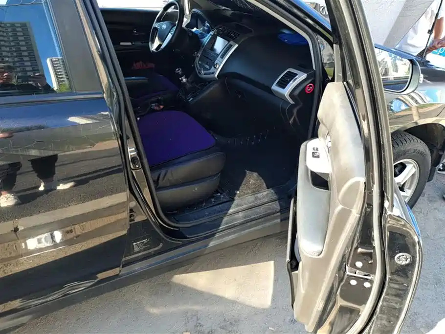 BYD S6 2014