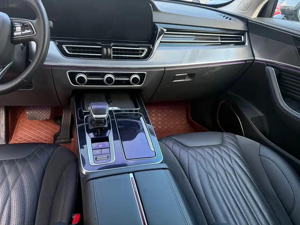 HONGQI HS5 2023