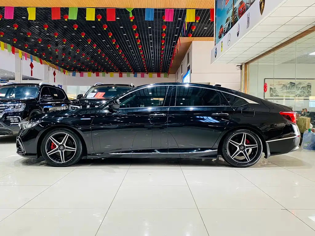 HONDA INSPIRE 2019
