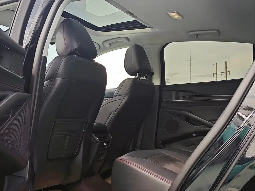 FORD MONDEO 2023