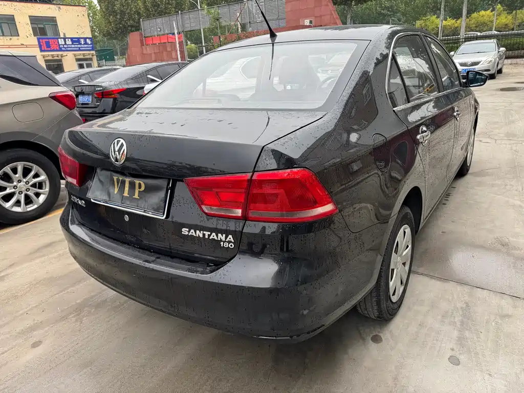 VOLKSWAGEN SANTANA 2016