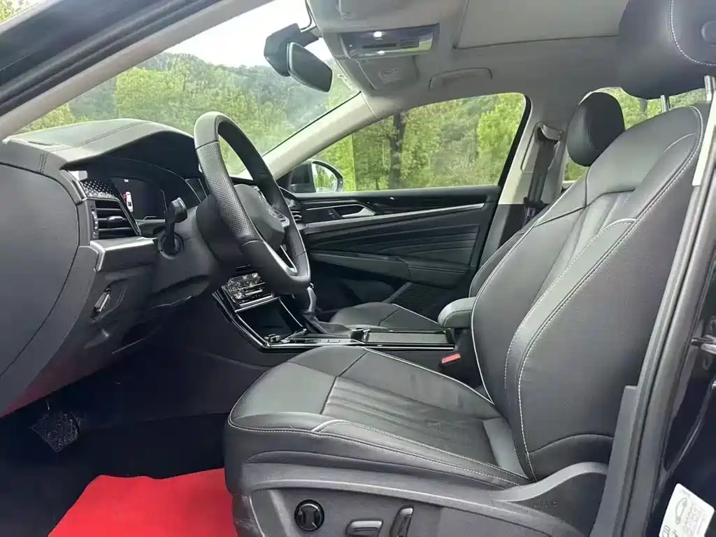 VOLKSWAGEN PASSAT 2022