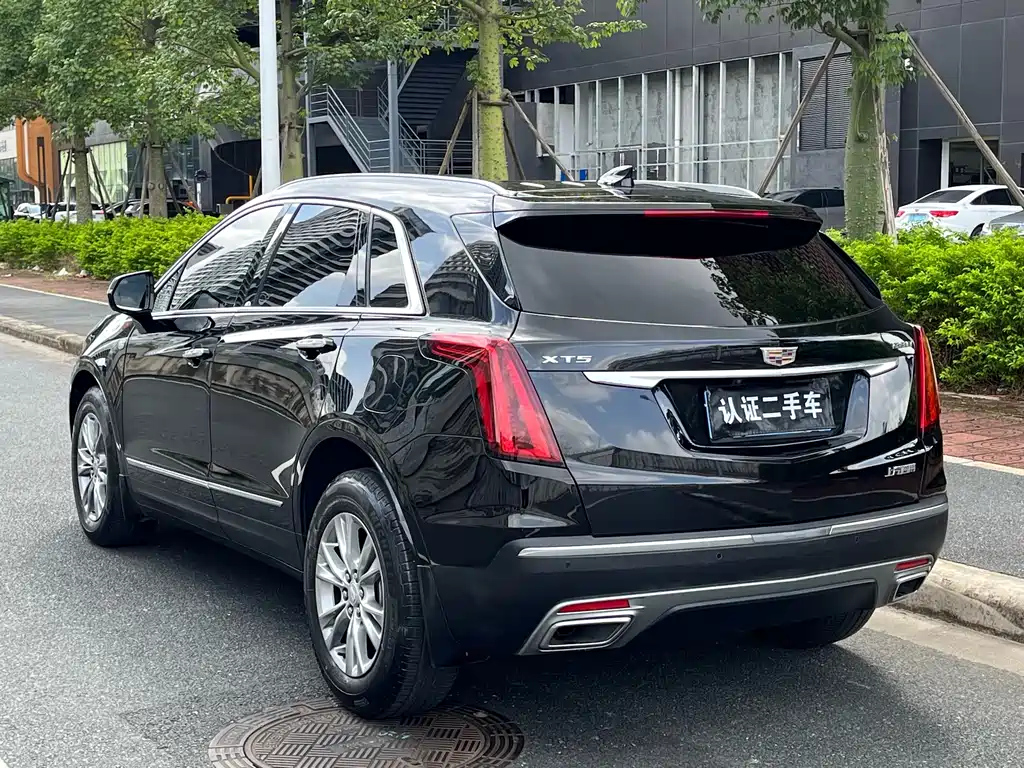CADILLAC XT5 2021