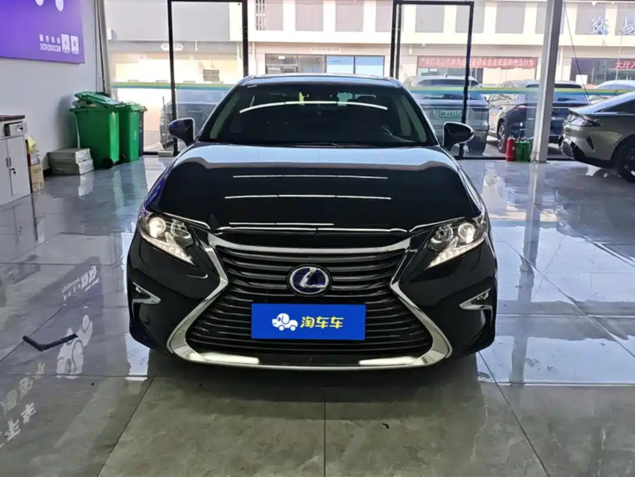 LEXUS ES 2017