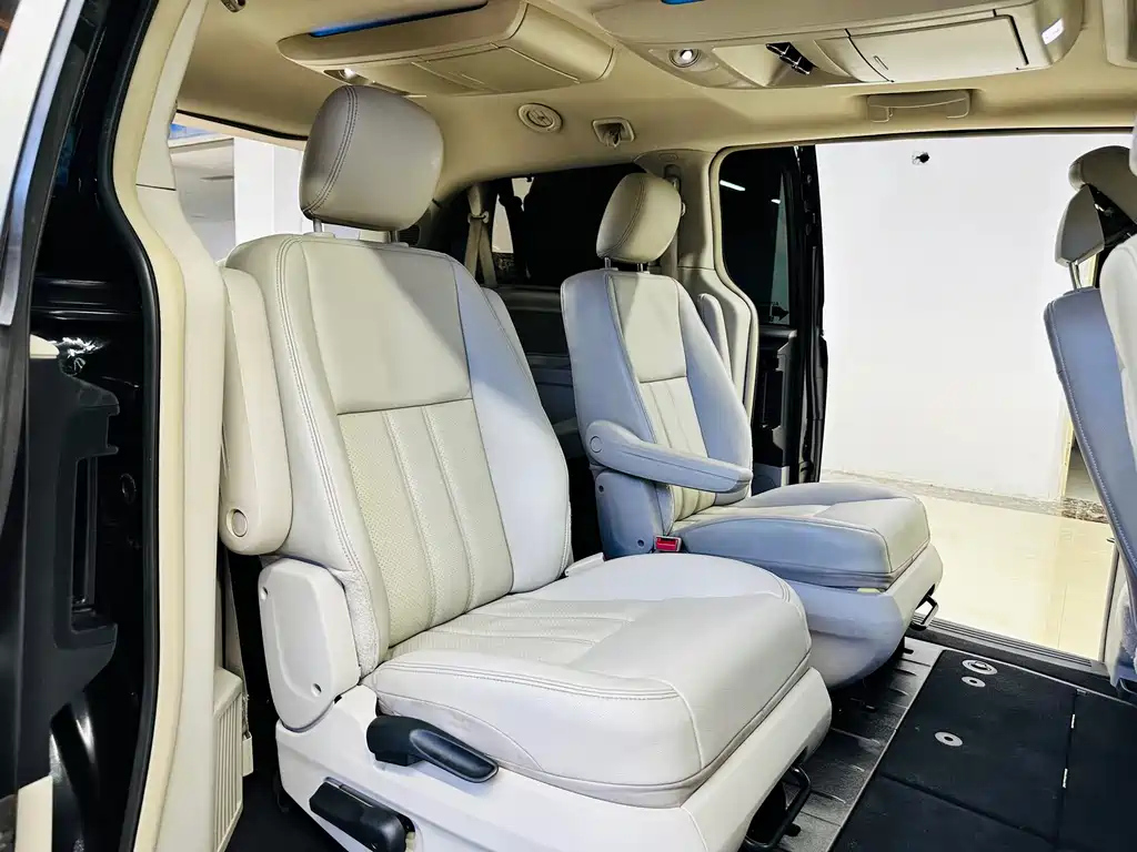CHRYSLER BIG 捷龙 IMPORT 2014