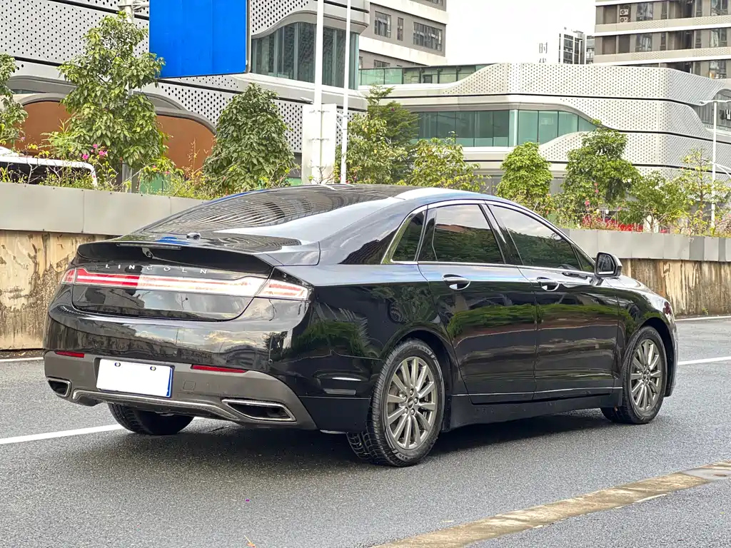 LINCOLN MKZ 2018