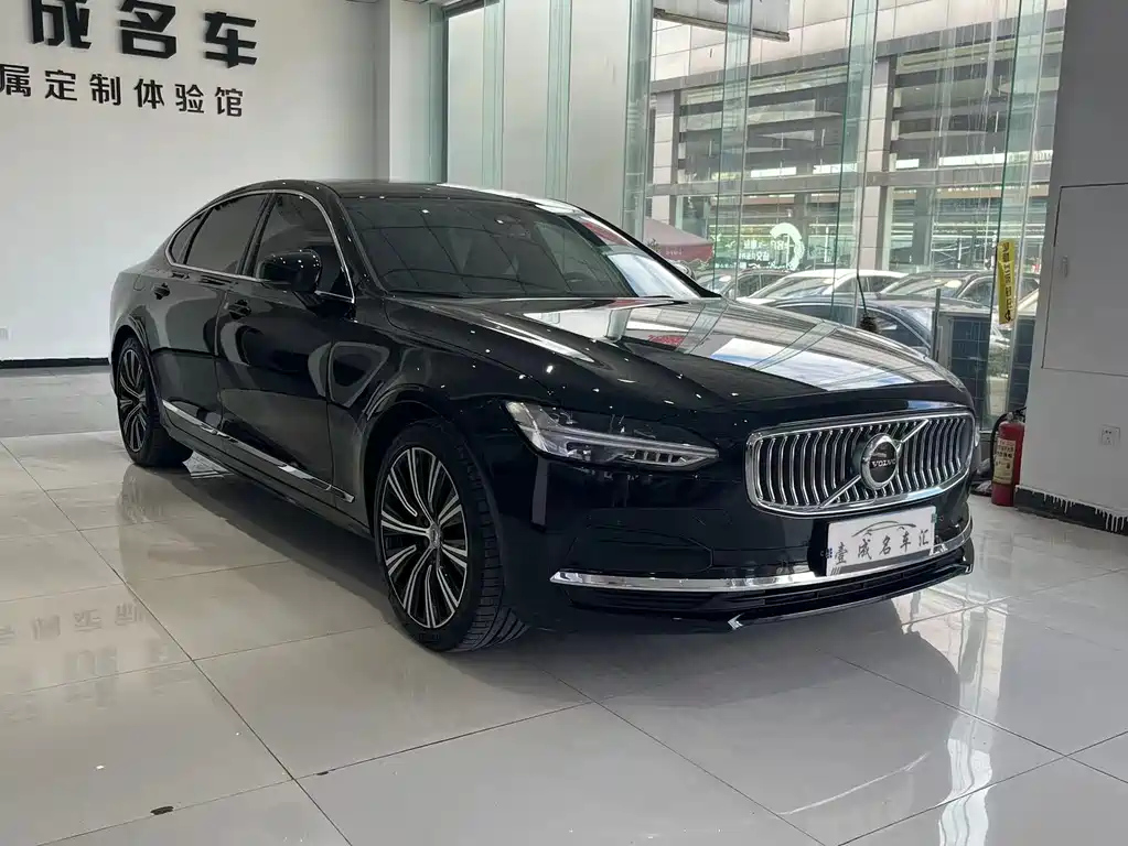 VOLVO S90 2024