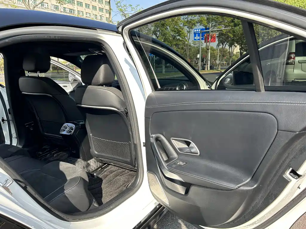 MERCEDES BENZ A-CLASS 2021