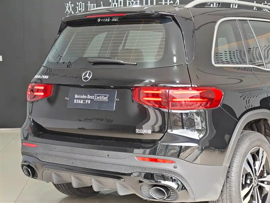 MERCEDES BENZ GLB 2024