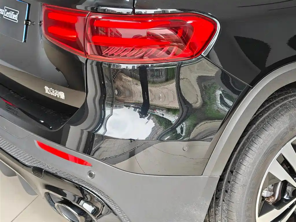 MERCEDES BENZ GLB 2024