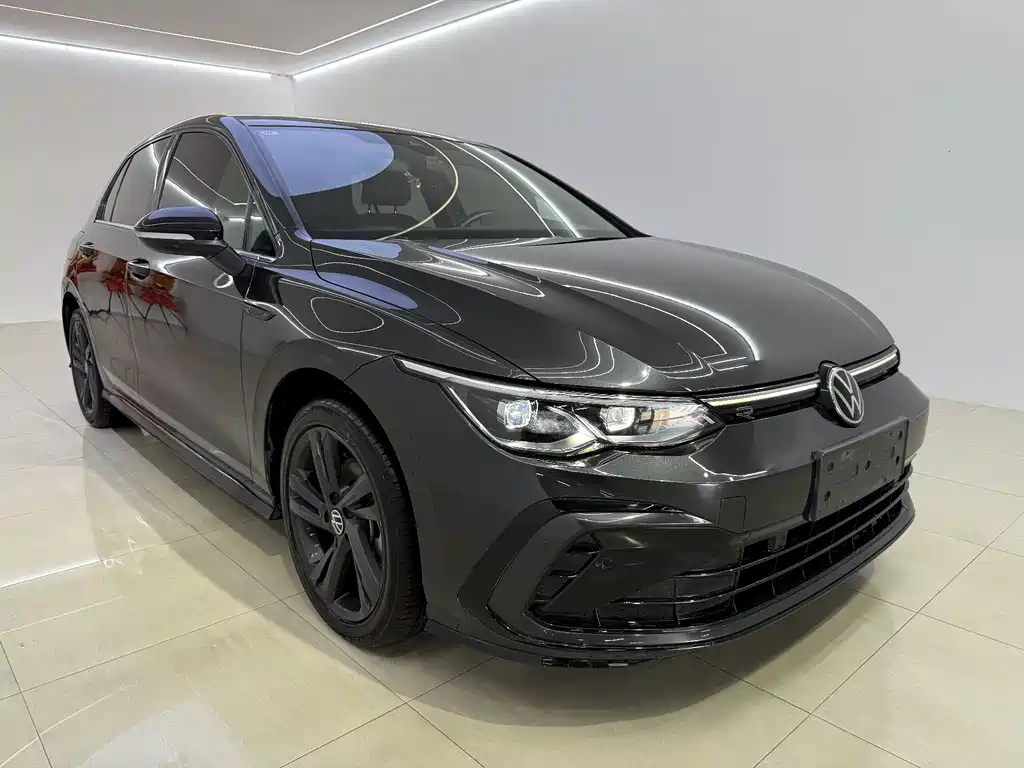 VOLKSWAGEN GOLF 2021