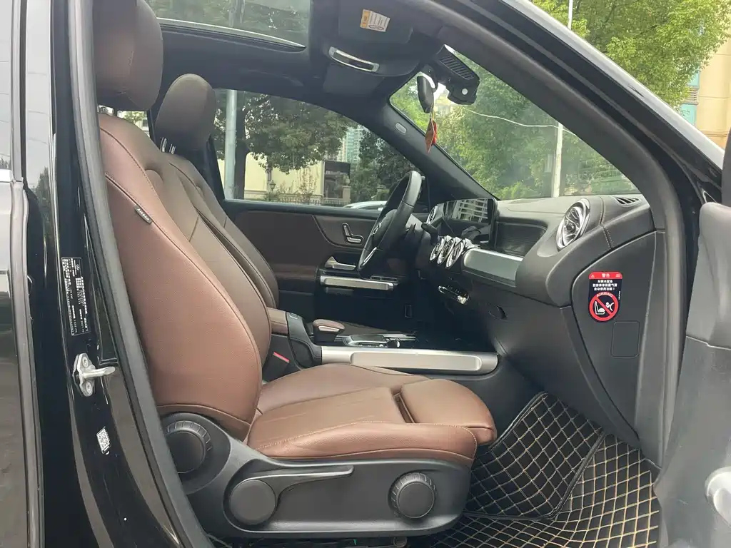 MERCEDES BENZ GLB 2022