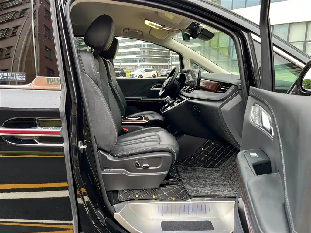 HONGQI HQ9 2023