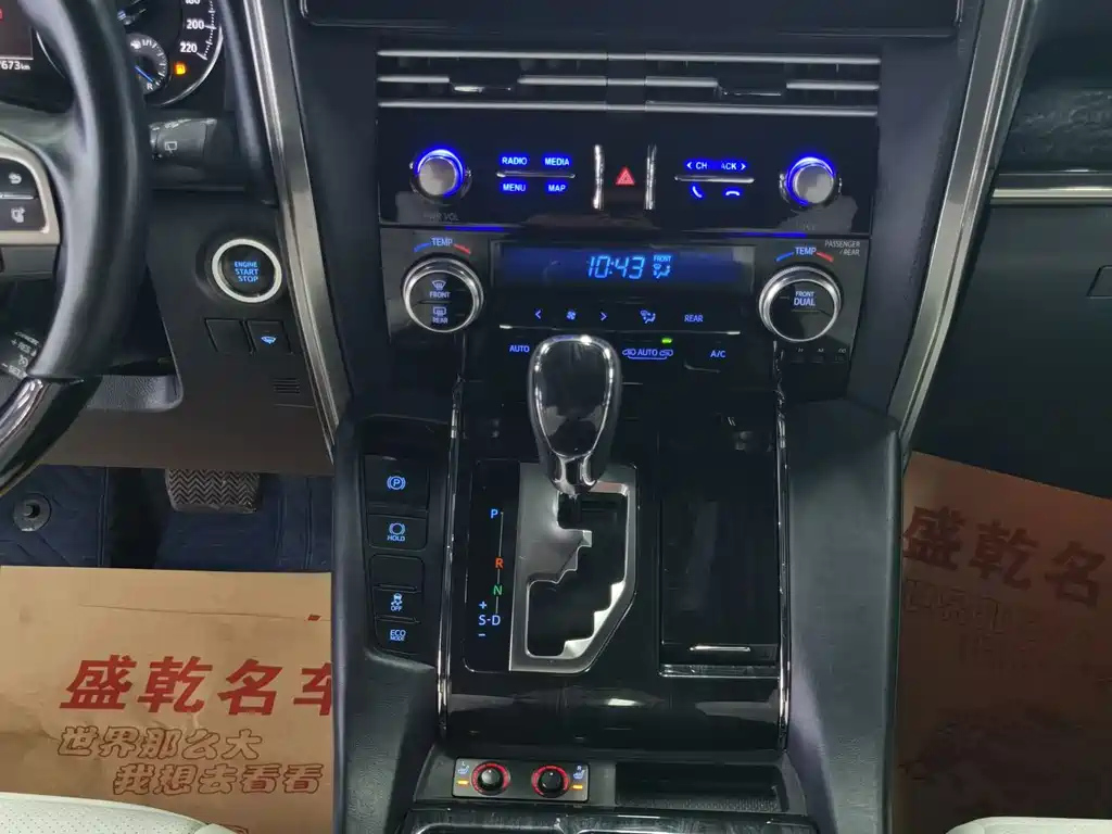 TOYOTA ALPHARD 2019