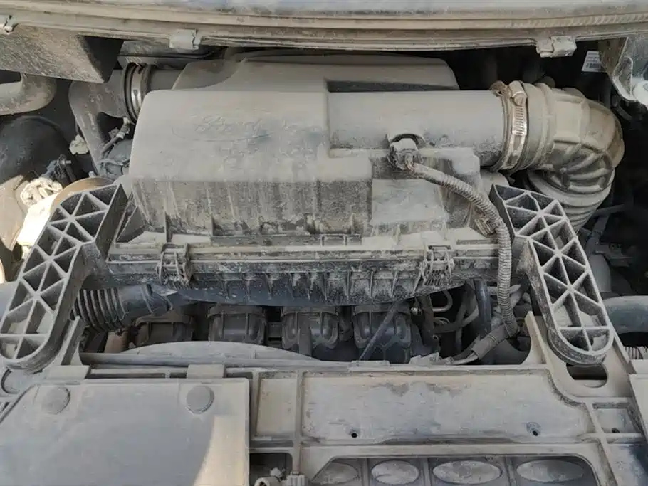 FORD TOUREO 2020