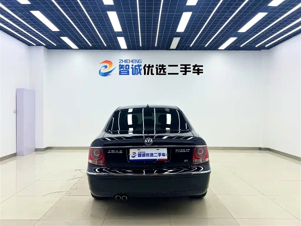 VOLKSWAGEN PASSAT LINGYU 2009