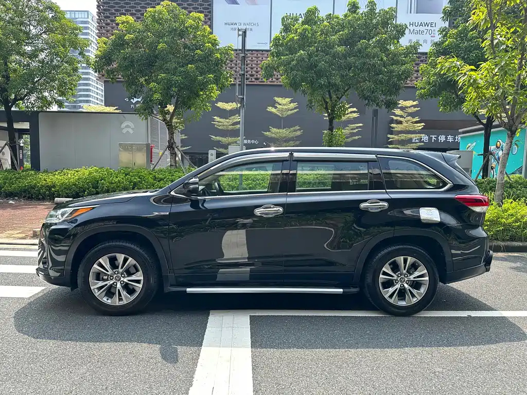 TOYOTA HIGHLANDER 2018