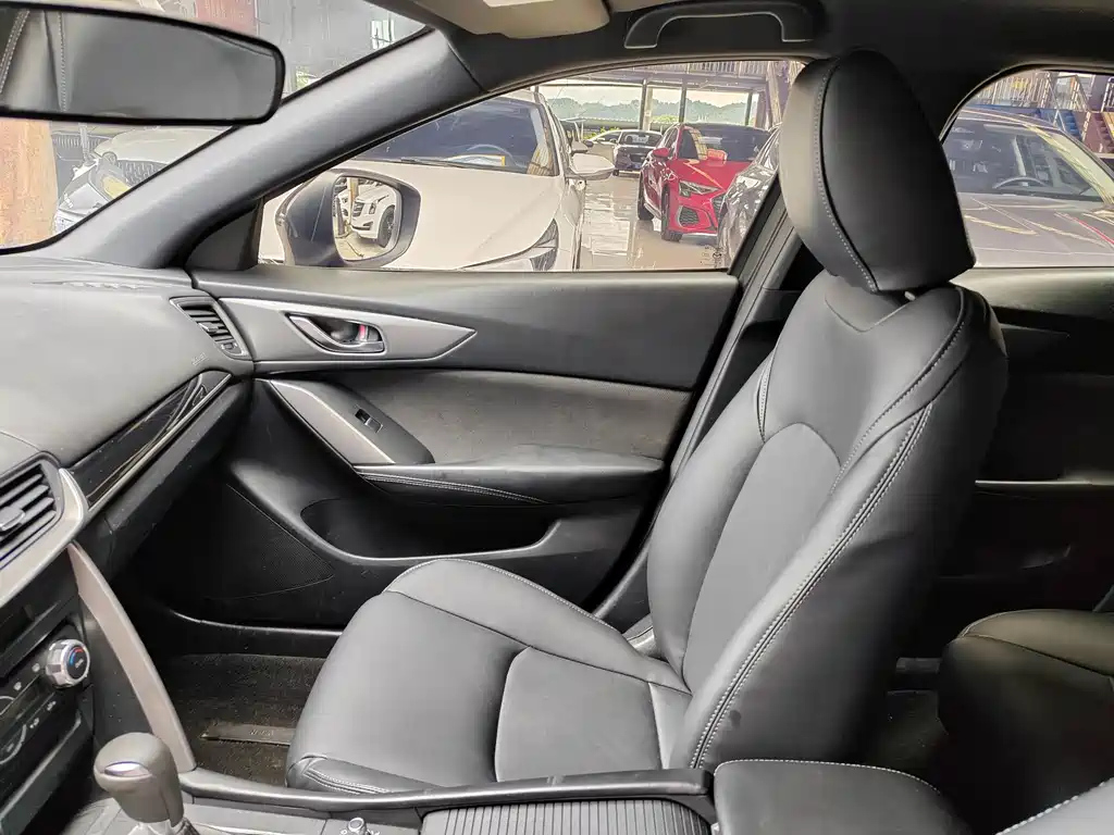 MAZDA CX-4 2018
