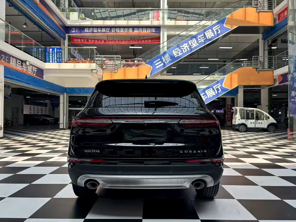 LINCOLN ADVENTURER 2022