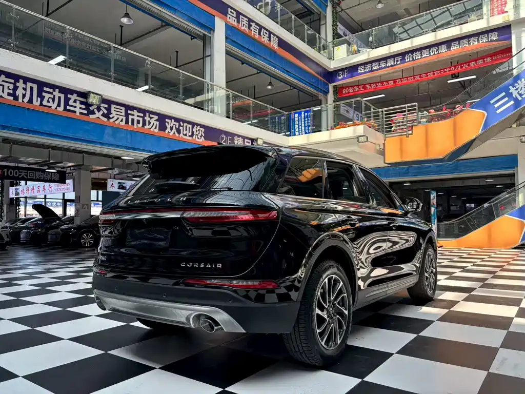 LINCOLN ADVENTURER 2022